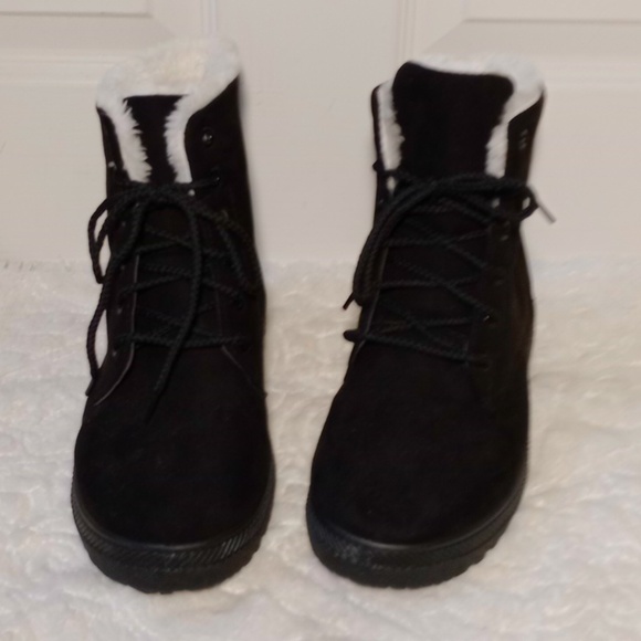 SQL BLACK FAUX SUEDE ANKLE BOOTS SIZE 41/8 - Picture 2 of 12